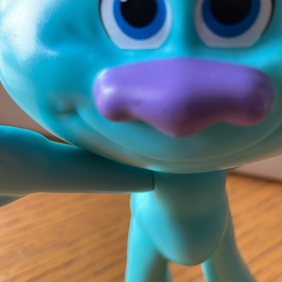 Poppy, Branch, & Guy Diamond Figures by Hasbro 2019 - Picture 10 of 13